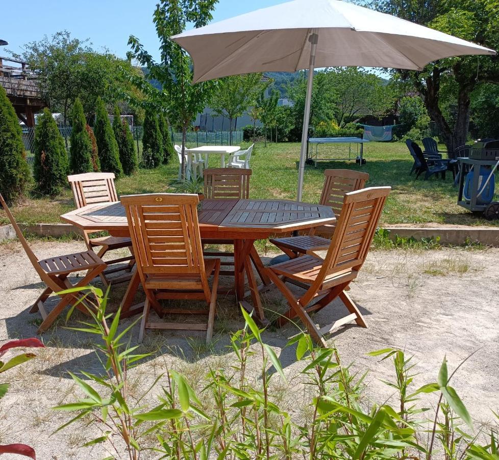 Gite Les Dames Du Quint 3 Etoiles Baume-les-Dames Exterior photo